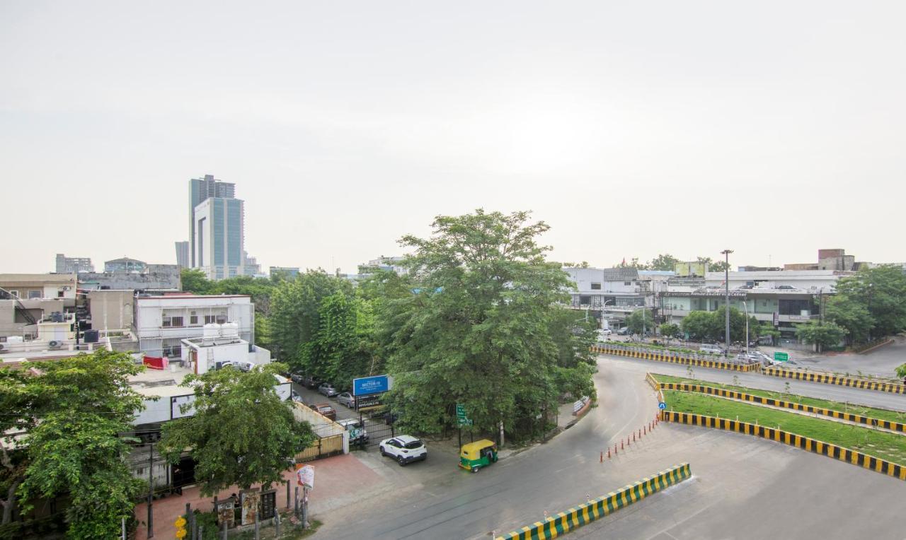 Hotel Treebo Swastika Premium Noida Esterno foto