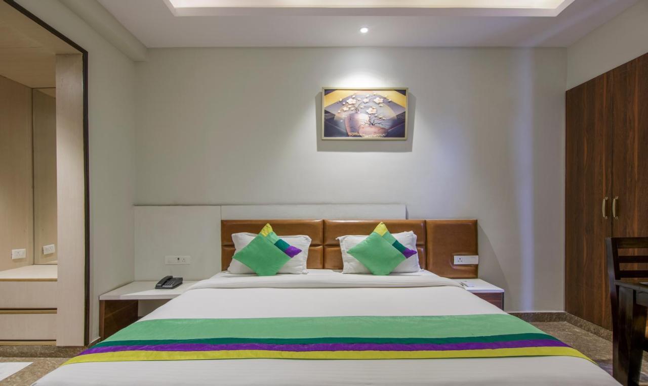 Hotel Treebo Swastika Premium Noida Esterno foto
