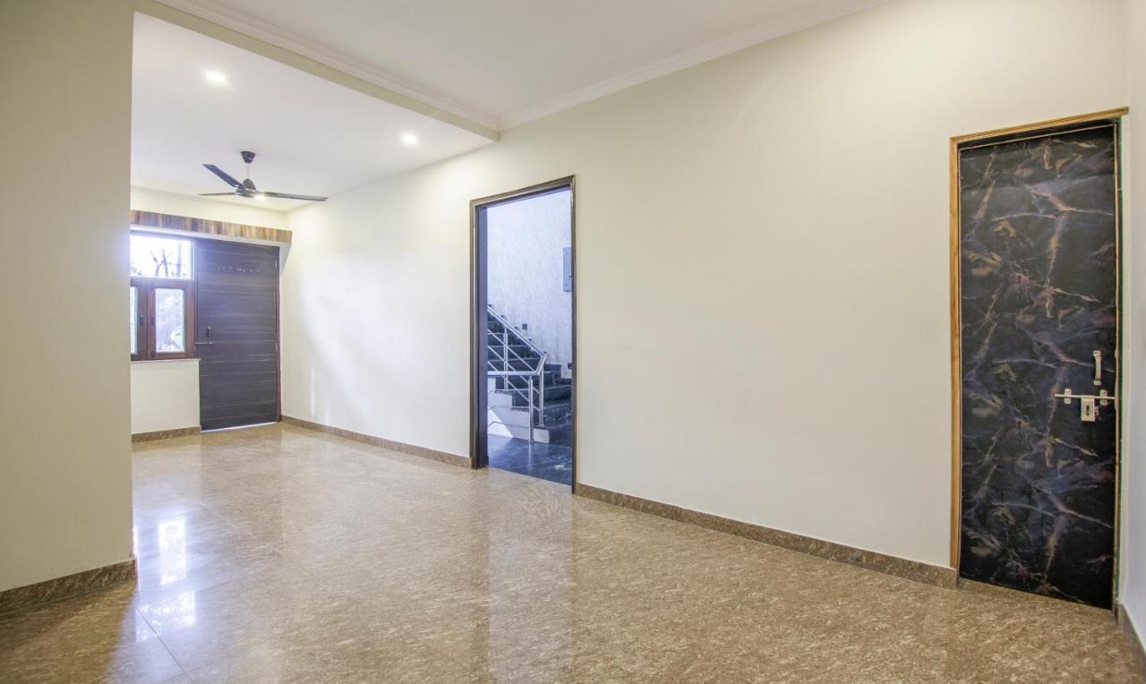 Hotel Treebo Swastika Premium Noida Esterno foto