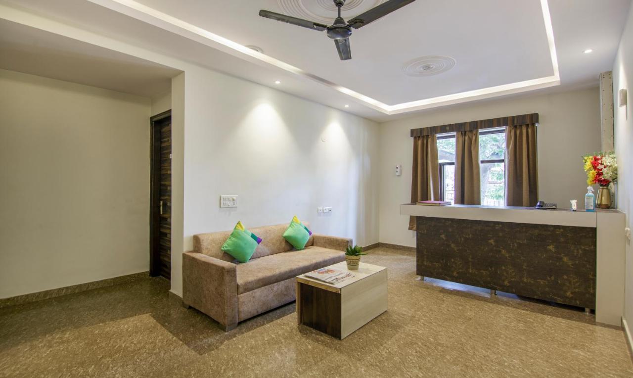 Hotel Treebo Swastika Premium Noida Esterno foto