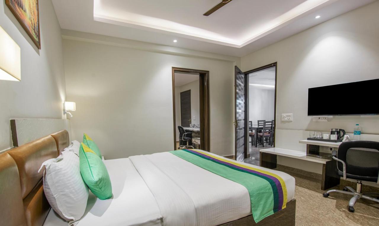 Hotel Treebo Swastika Premium Noida Esterno foto